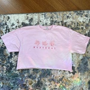 Cropped Montreal T-Shirt in Baby Pink